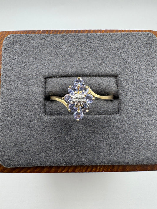 9ct gold tanzanite and diamond ring