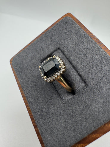 9ct gold sapphire and diamond ring