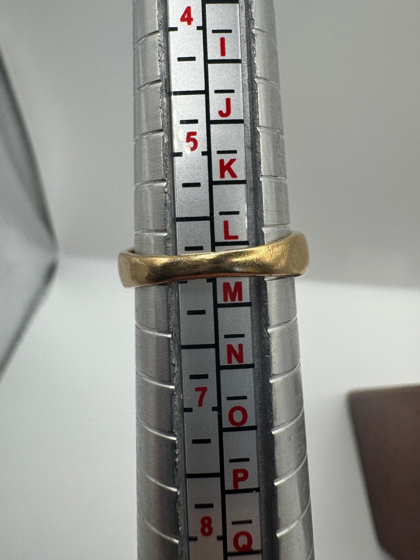 9ct gold onyx and diamond ring