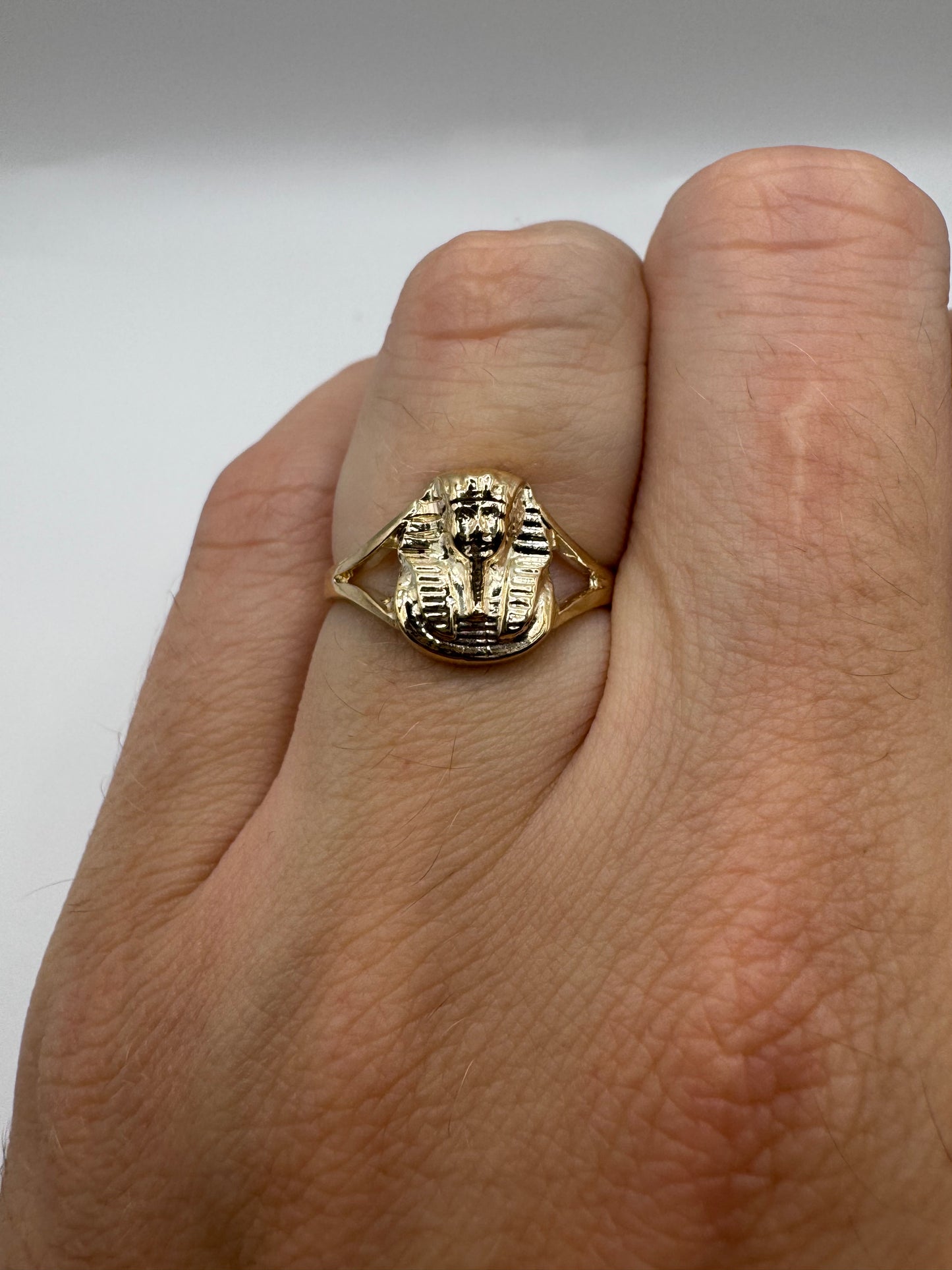 9ct gold tutenkhamun ring