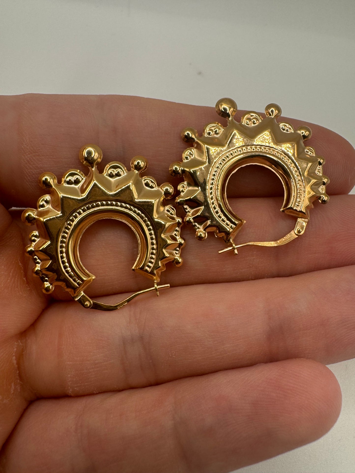 9ct gold spike creole earrings