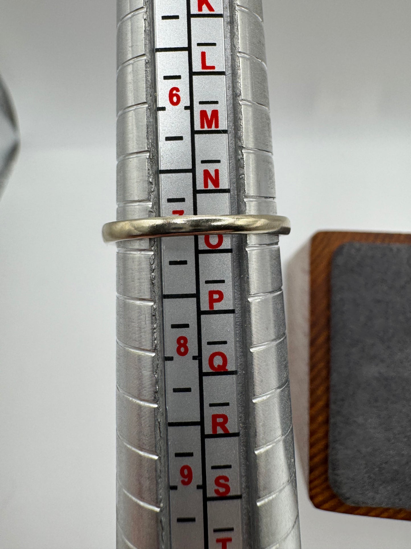 9ct gold topaz and diamond ring