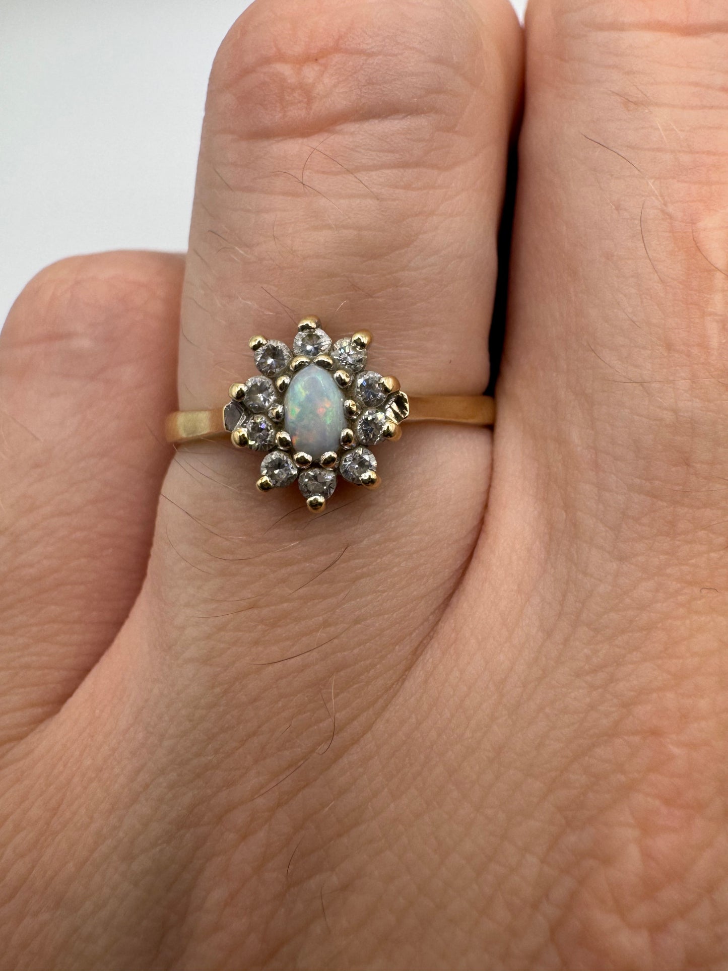 9ct gold opal and cz ring