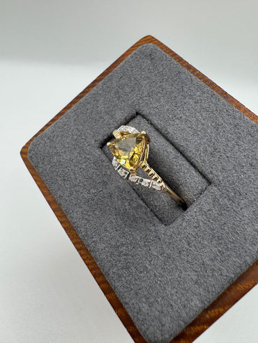 9ct gold citrine and diamond ring