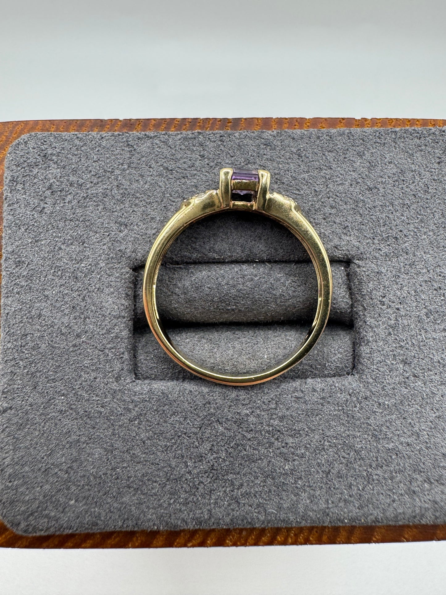 9ct gold amethyst and diamond ring