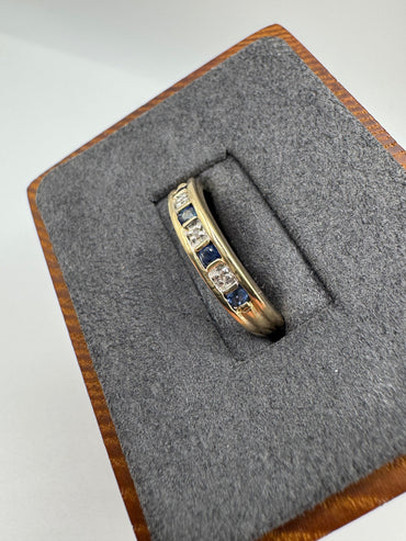 9ct gold sapphire and diamond ring