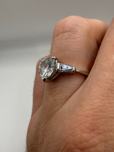 Silver cz heart ring (7.75-P)