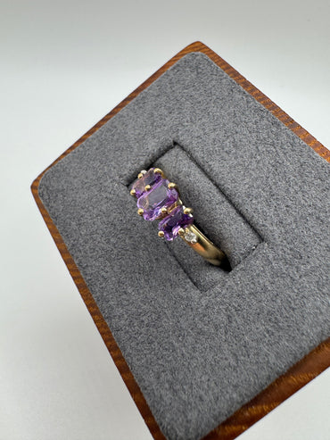 9ct gold amethyst and diamond ring