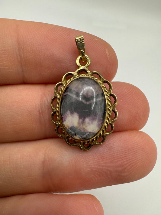 9ct gold blue John pendant