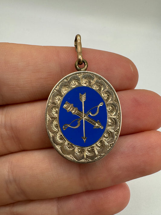9ct gold front and back enamelled locket