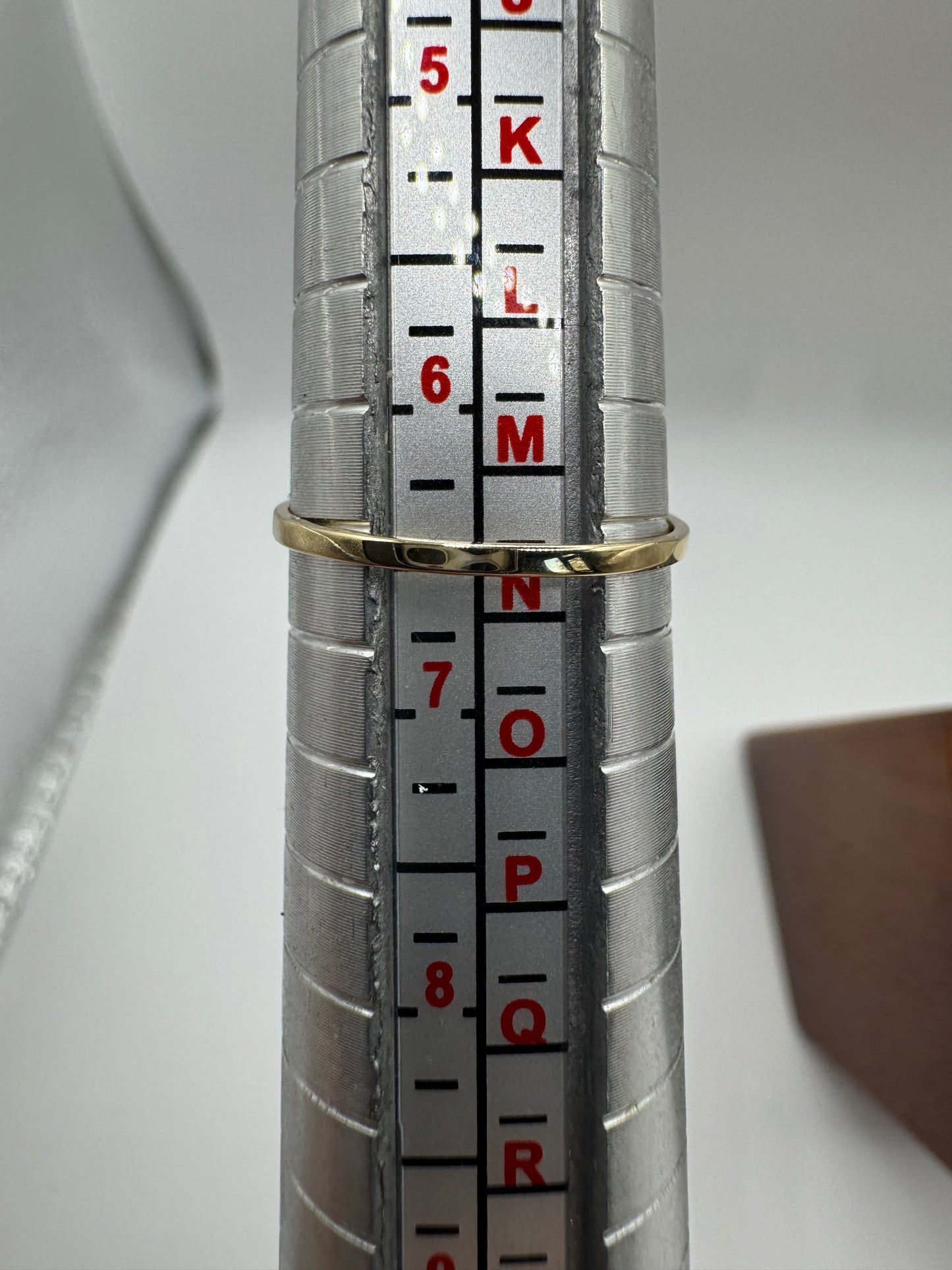 9ct gold emerald cluster ring