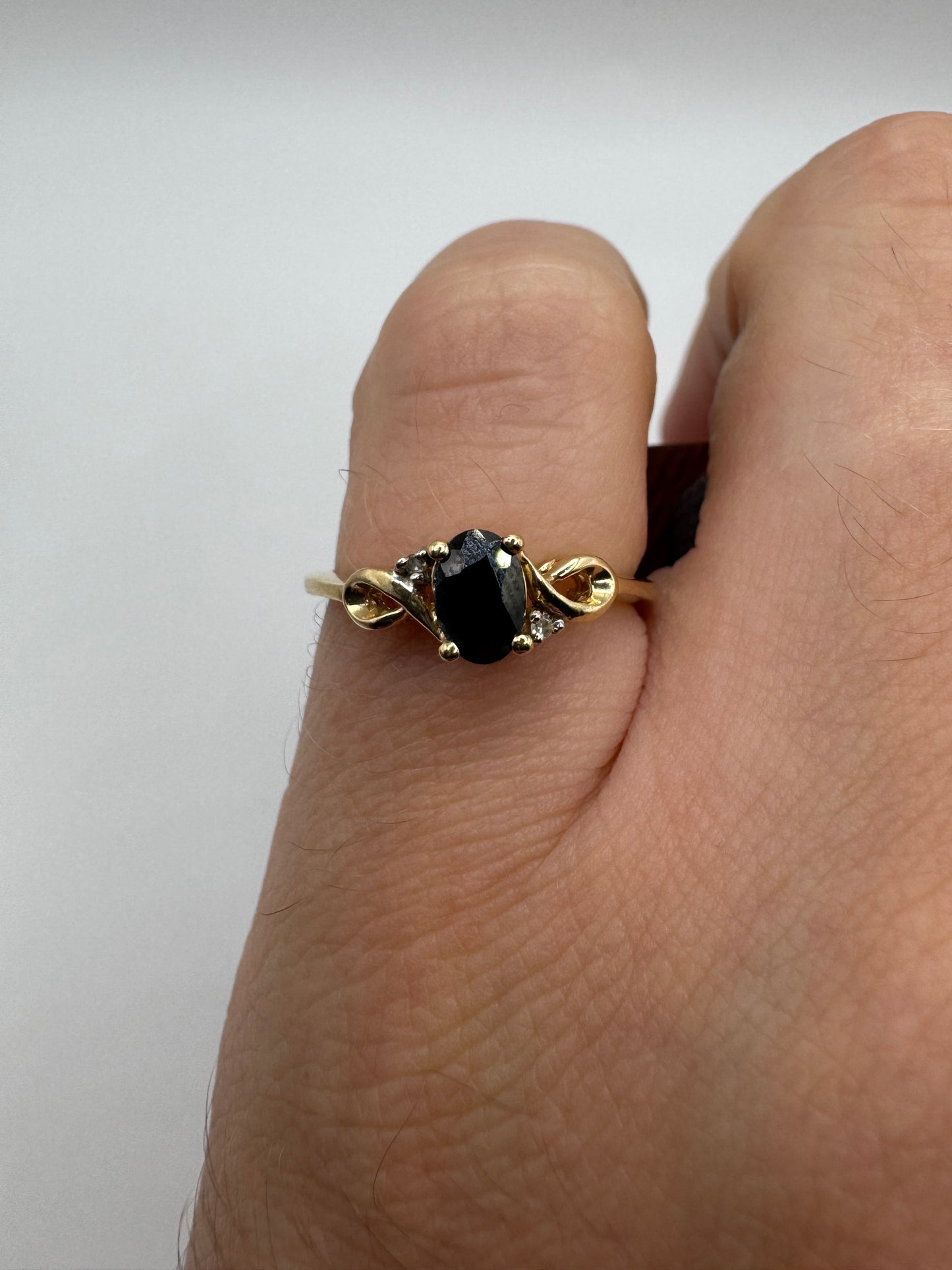 9ct gold sapphire and diamond ring