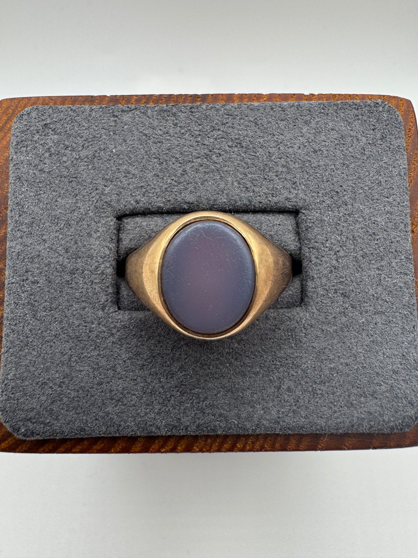 Heavy Antique 9ct gold sardonyx signet ring