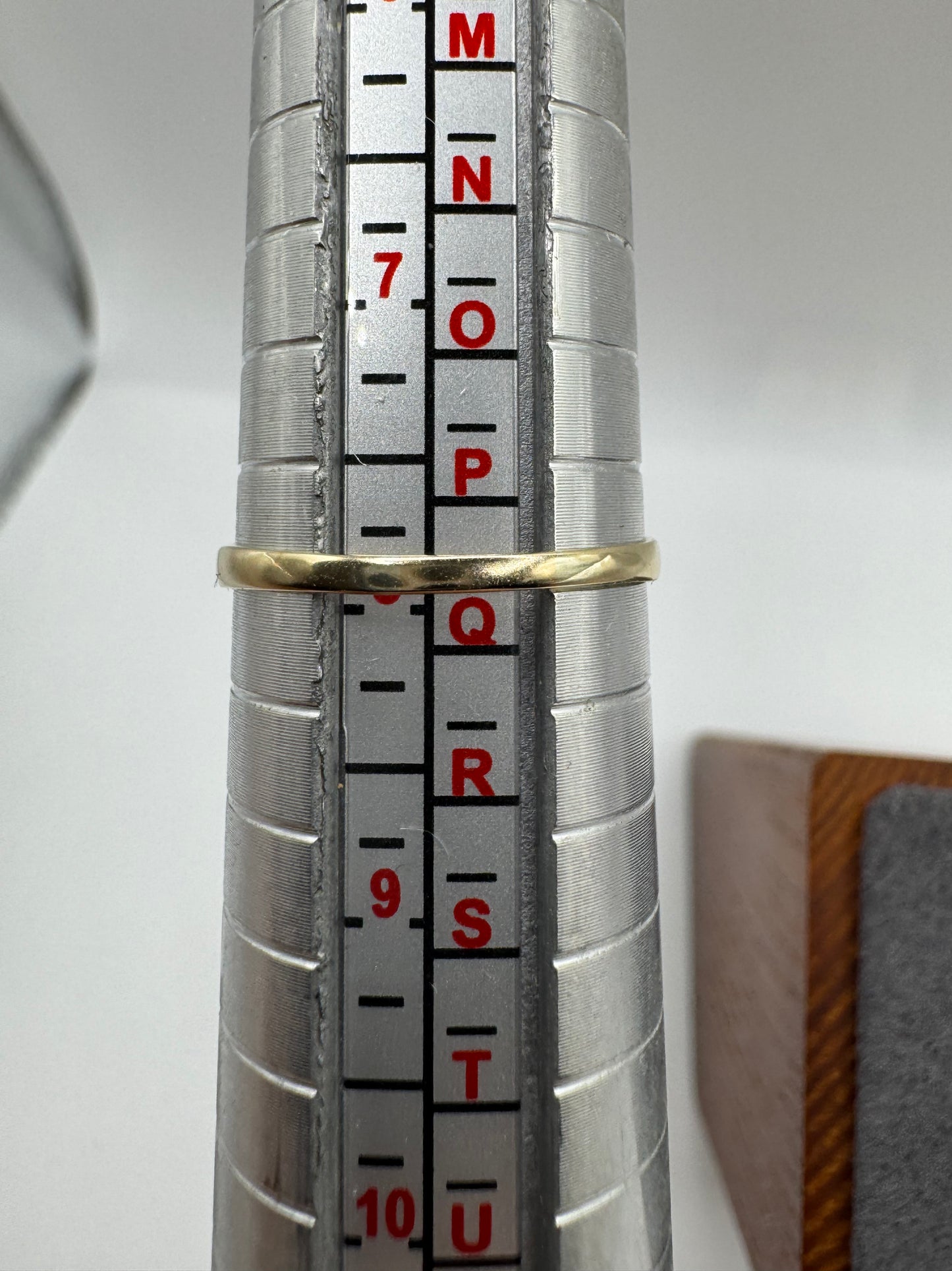 9ct gold sapphire and diamond ring