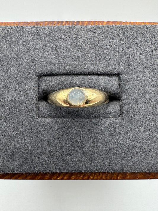 9ct gold moonstone gypsy ring