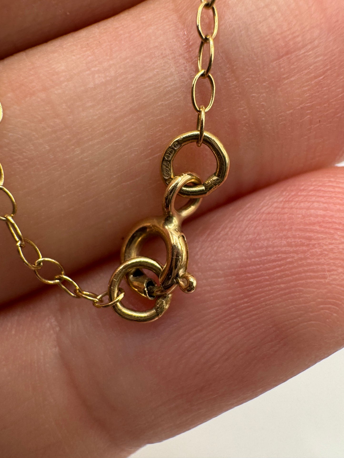 9ct gold chain 19