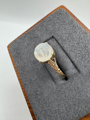 9ct gold man in the moon moonstone ring