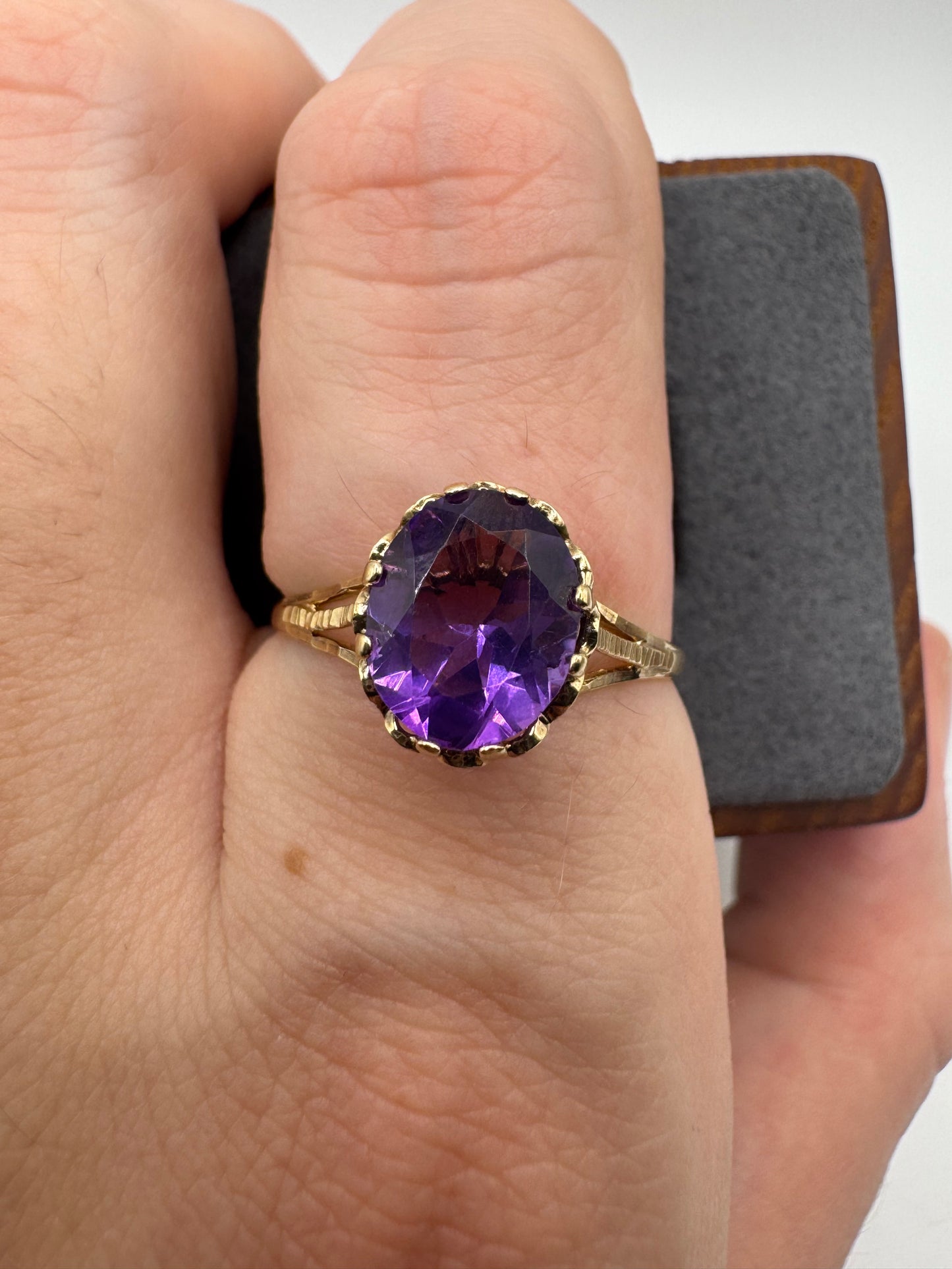 9ct gold amethyst ring