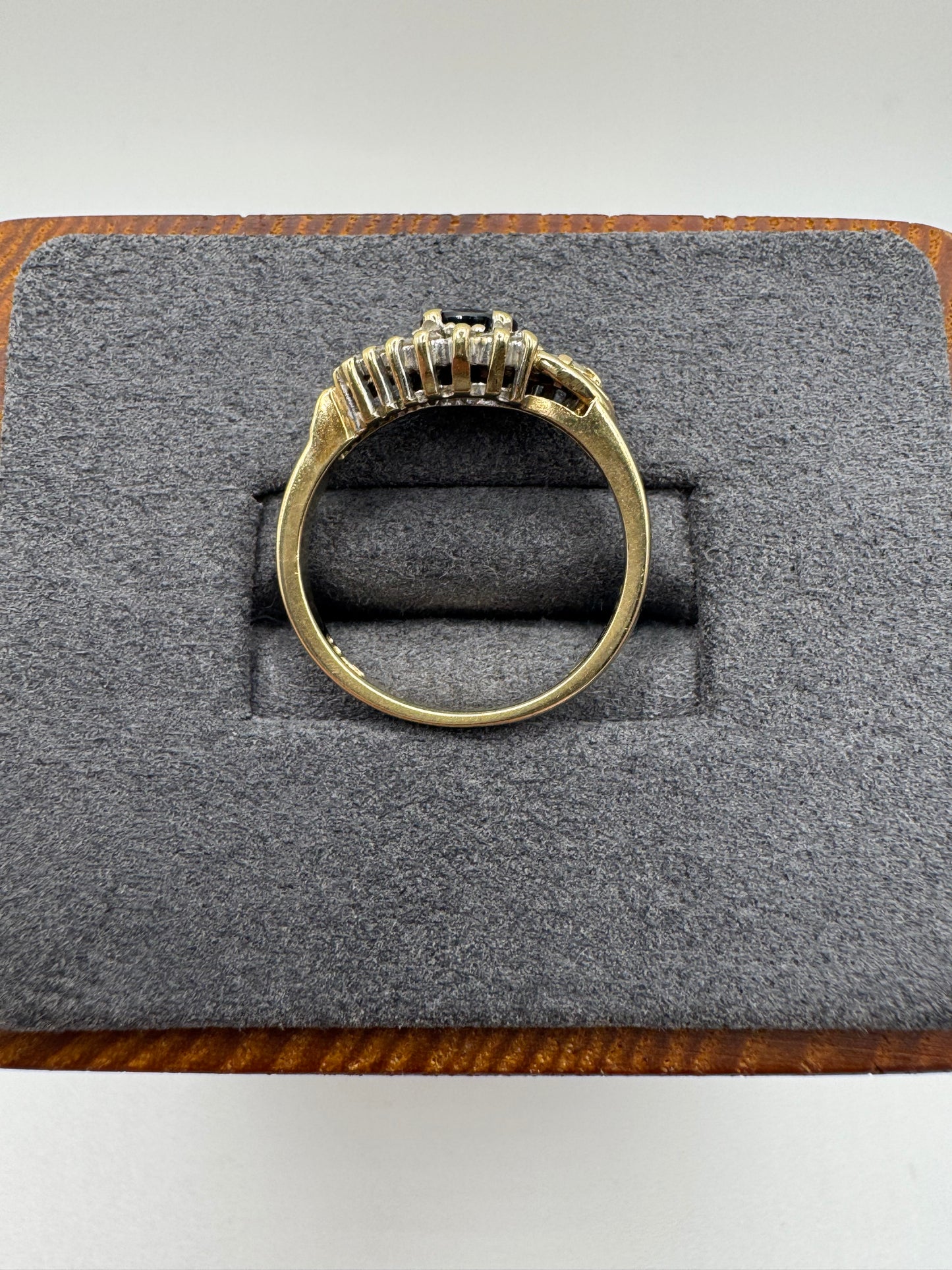 9ct gold sapphire and diamond ring