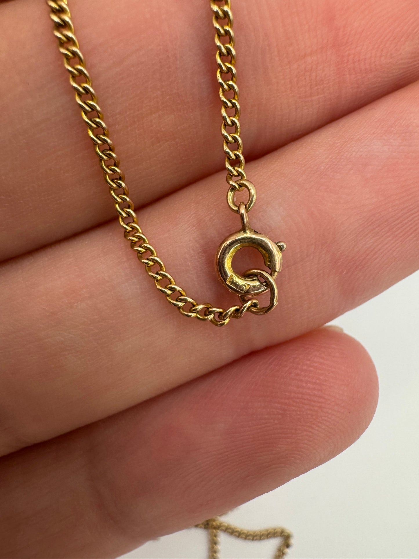 9ct gold curb chain 22