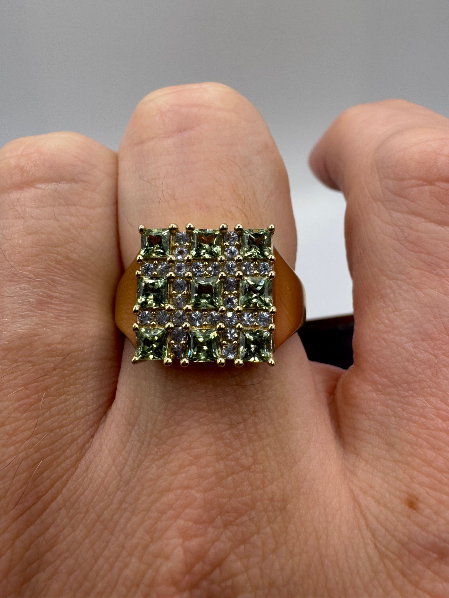 9ct gold green sapphire and aquamarine cluster ring
