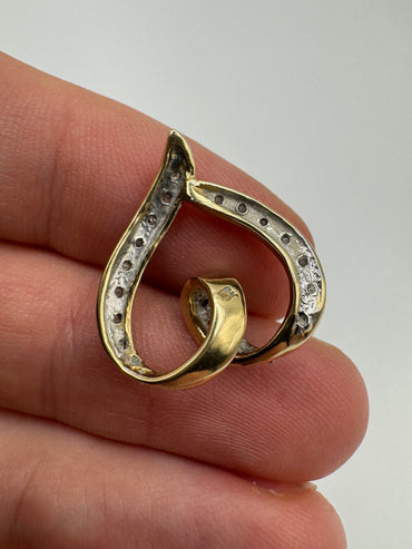 9ct gold diamond heart pendant