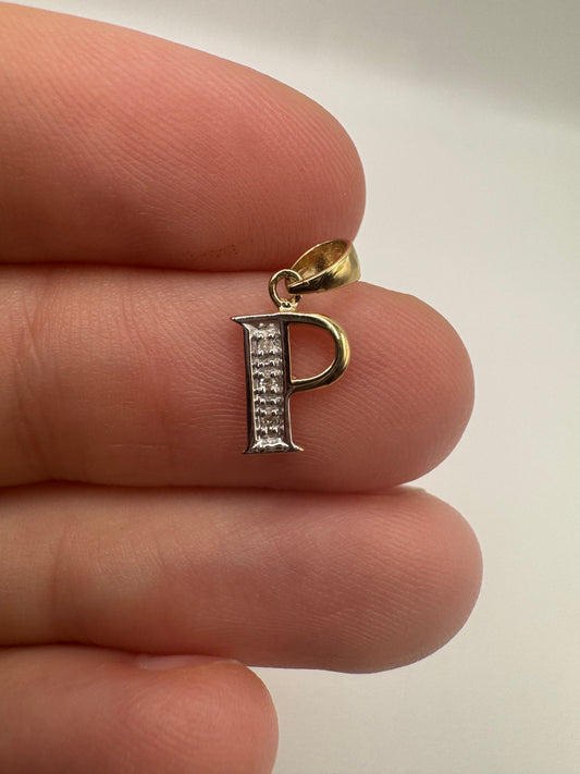 9ct gold diamond initial P pendant