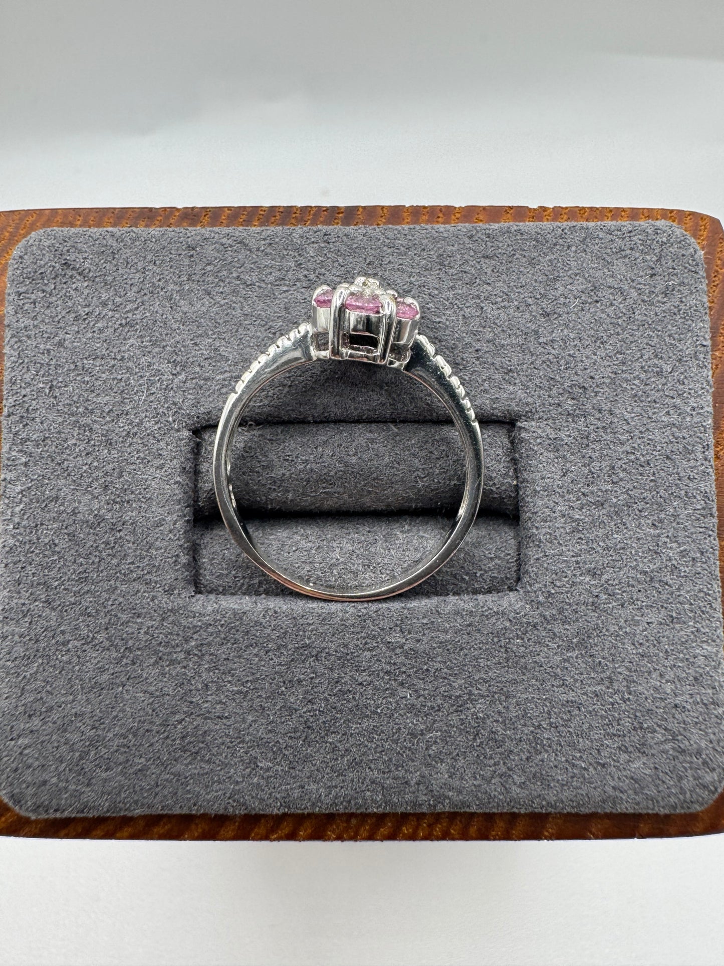 9ct white gold pink sapphire and diamond ring