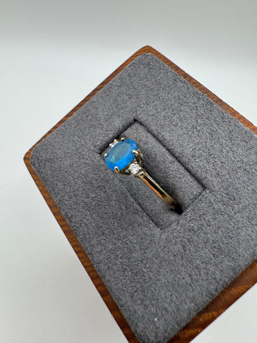 9ct gold blue apatite and diamond ring
