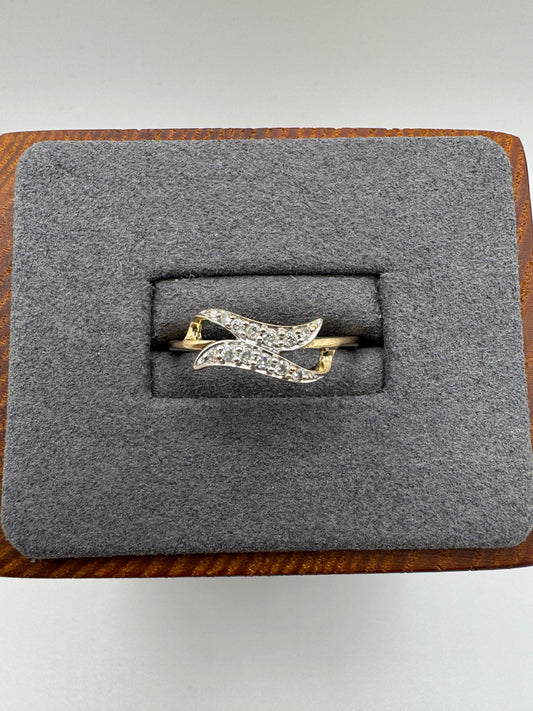 9ct gold diamond ring