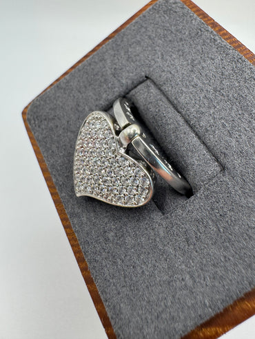 Heavy 9ct white gold cz heart charm ring