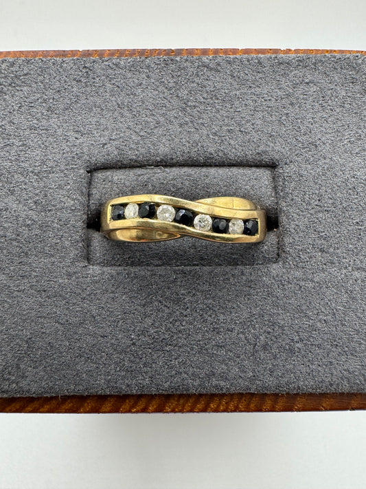 9ct gold sapphire and diamond ring