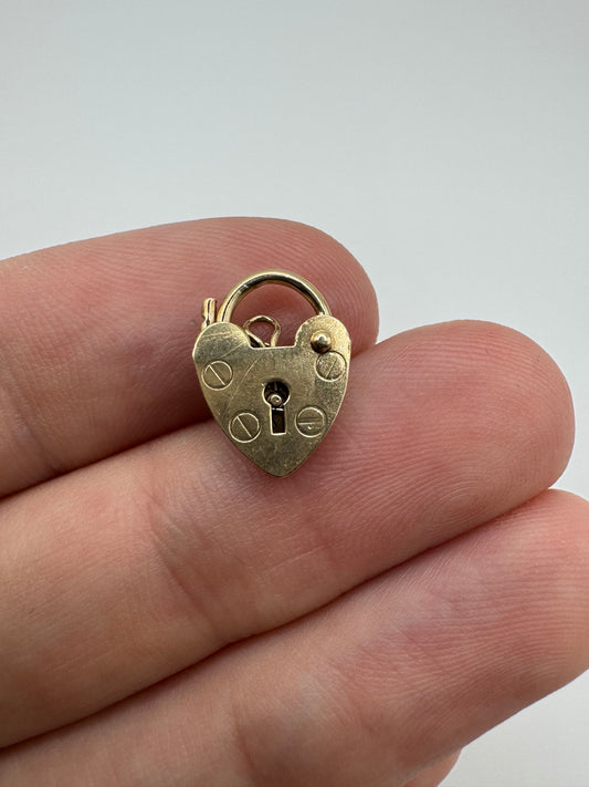 9ct gold padlock 16