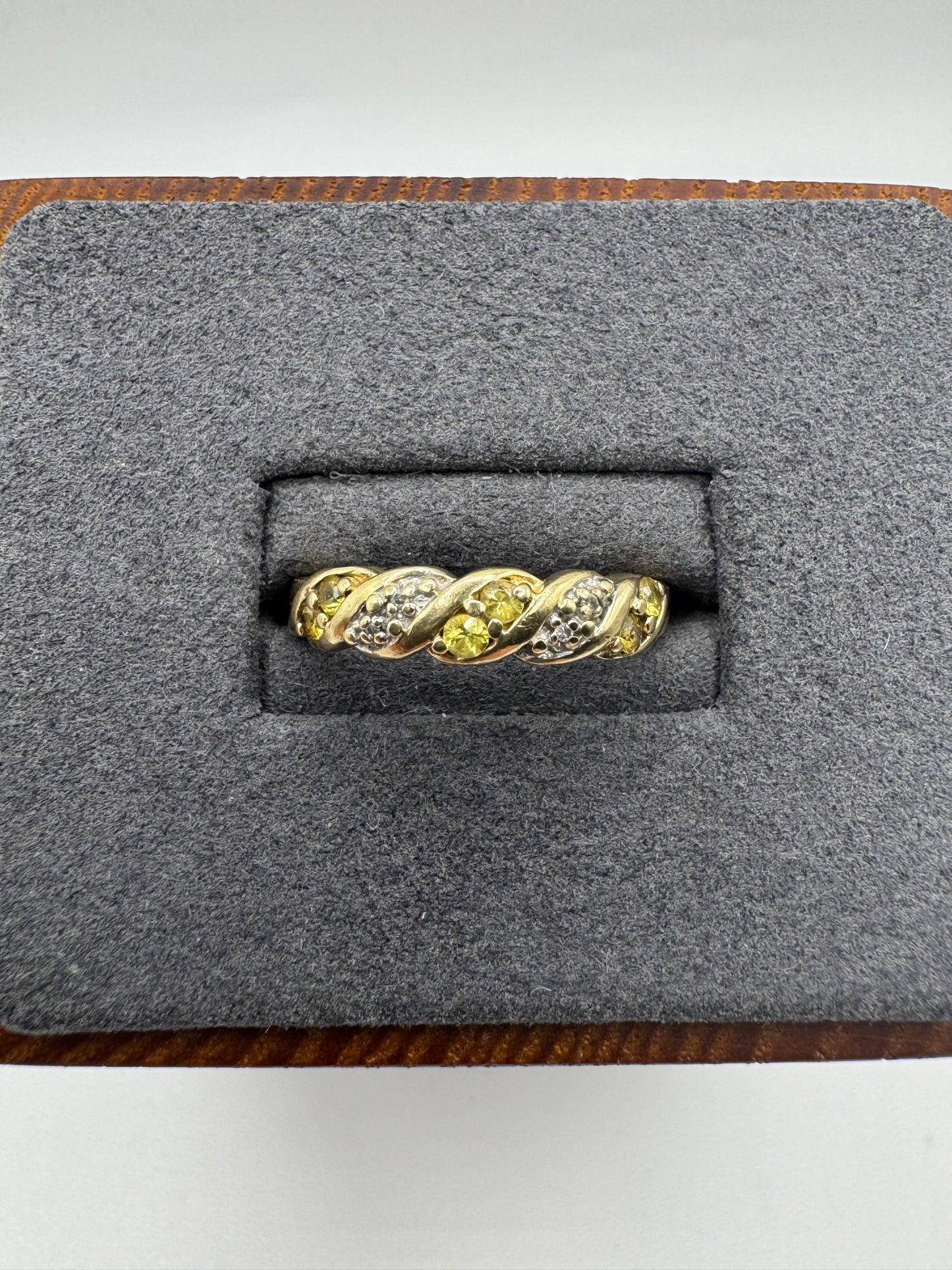 9ct gold yellow sapphire and diamond ring
