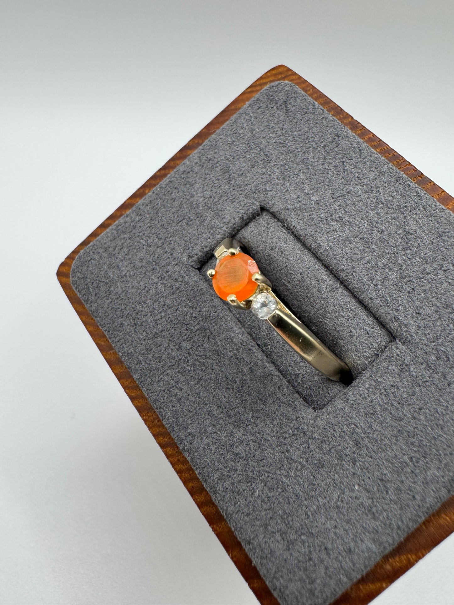 9ct gold quartz and zircon ring