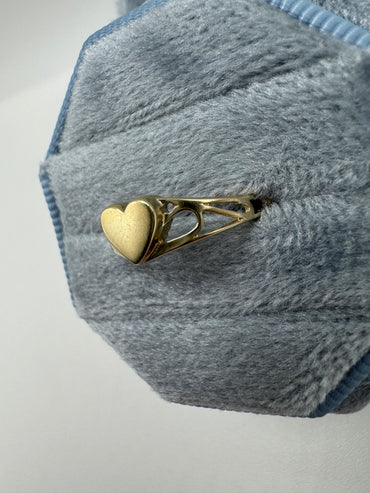 9ct gold heart ring