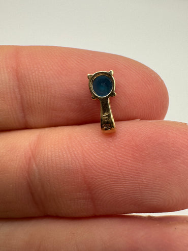 9ct gold blue apatite pendant