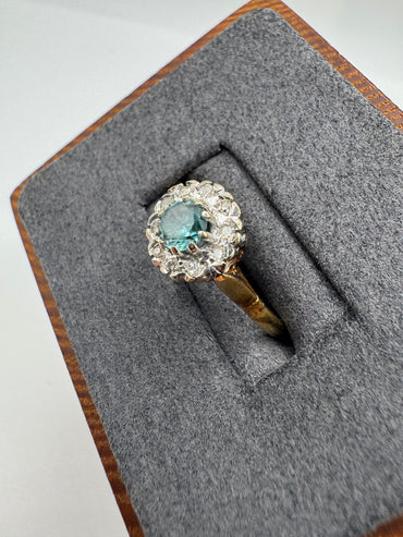18ct gold blue zircon and diamond ring