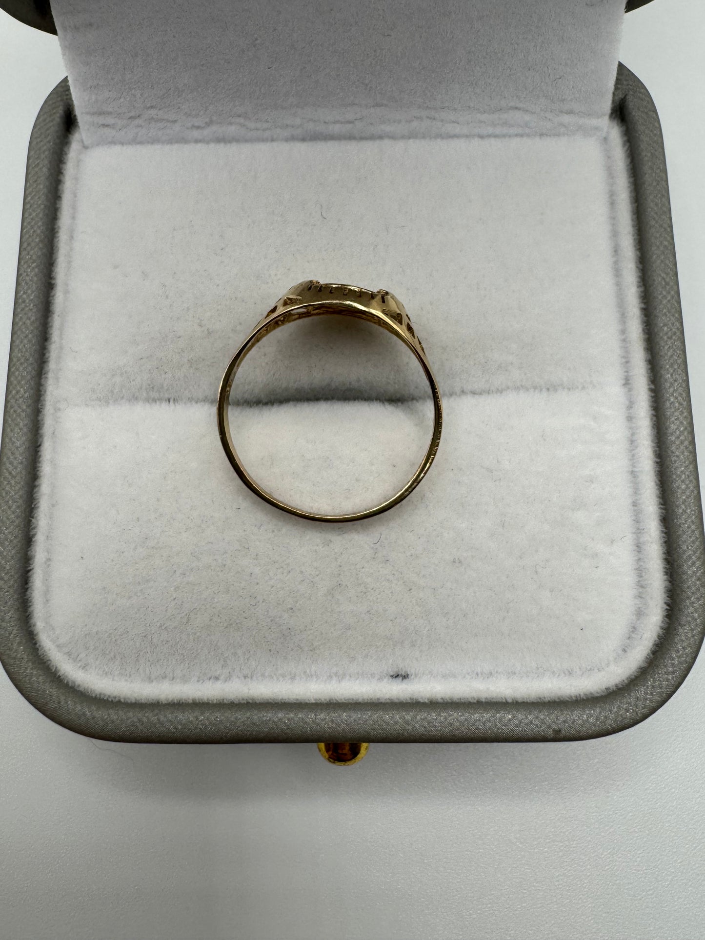 9ct gold St George ring