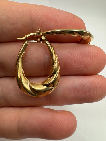 9ct gold patterned Creole earrings