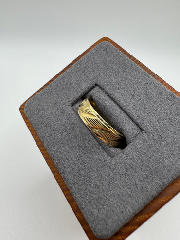 9ct gold engraved wedding style band