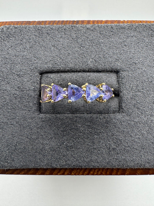 9ct gold tanzanite ring