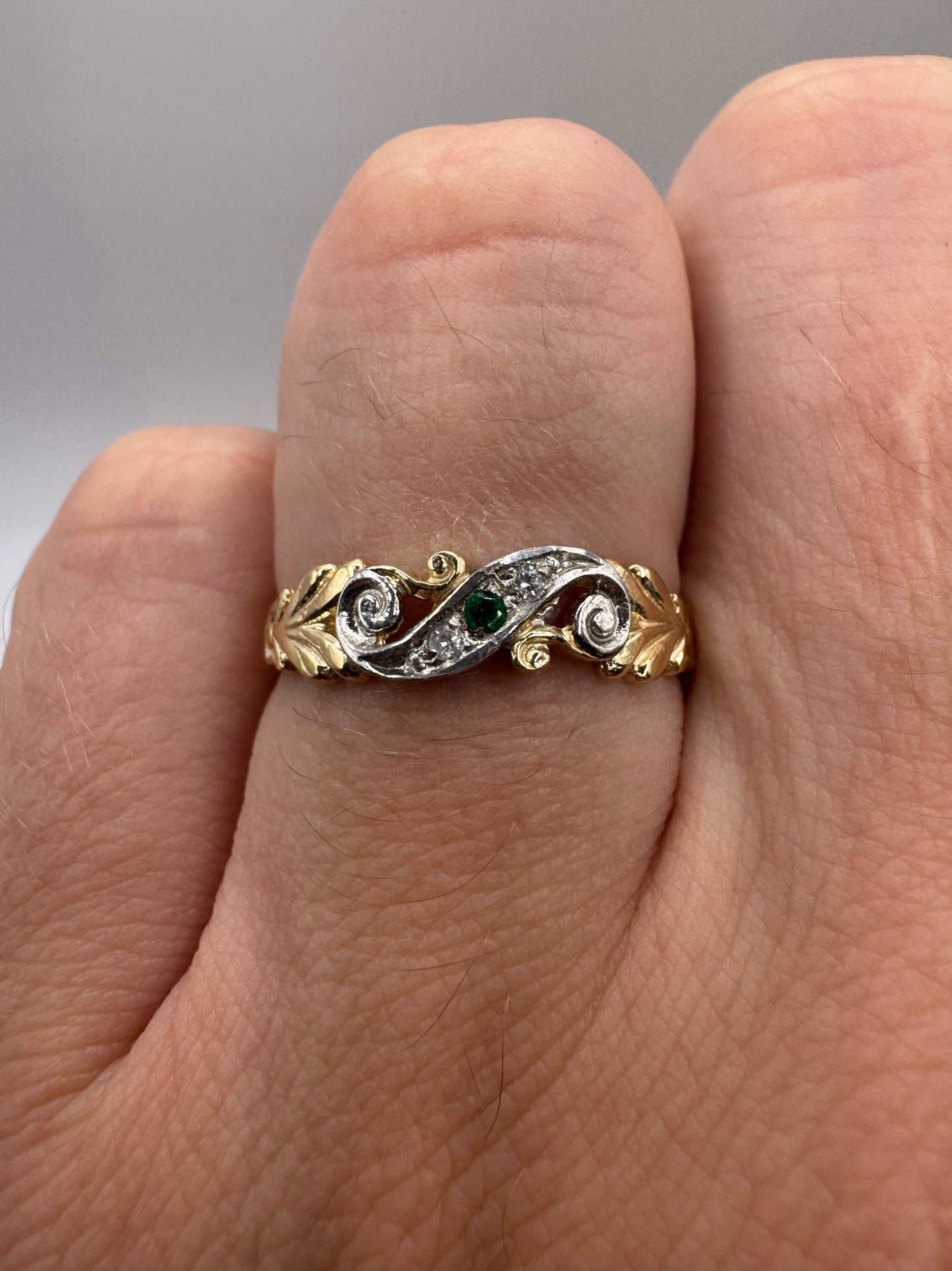 9ct gold emerald and diamond ring