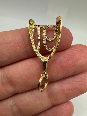 9ct gold 16 wishbone pendant