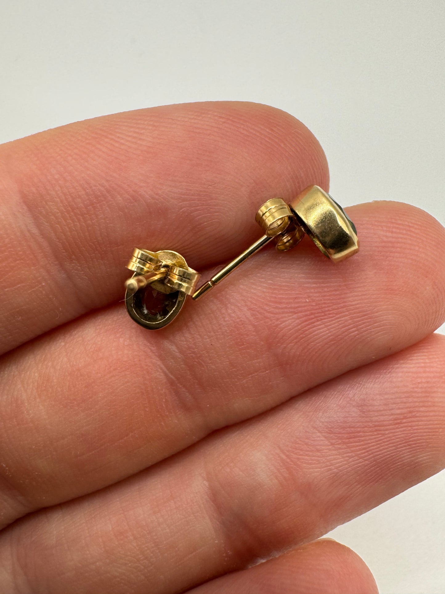 9ct gold peridot earrings