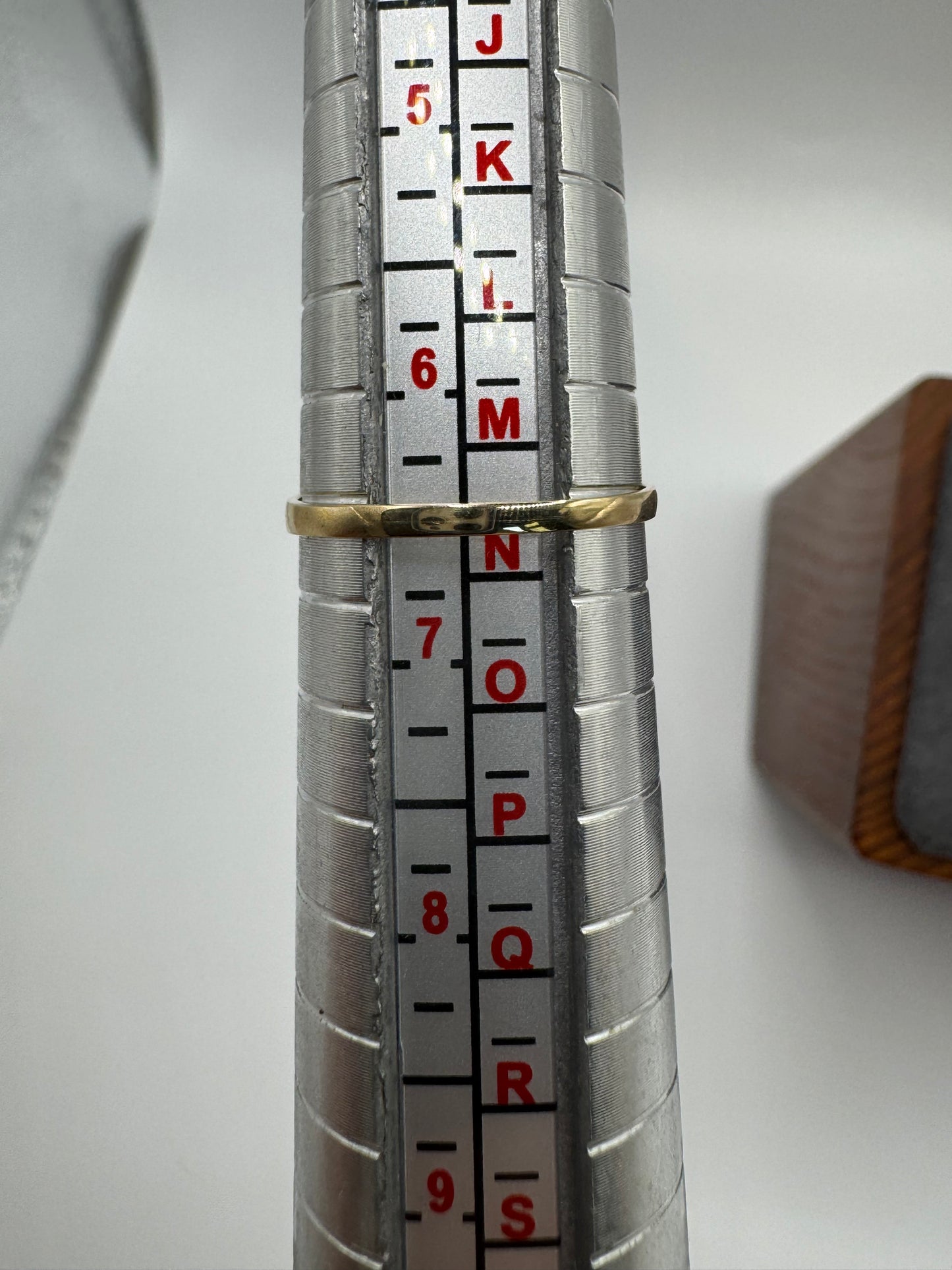 9ct gold lapis lazuli signet ring