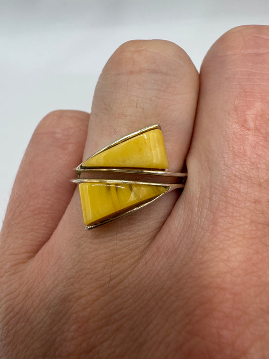 Silver gemstone ring