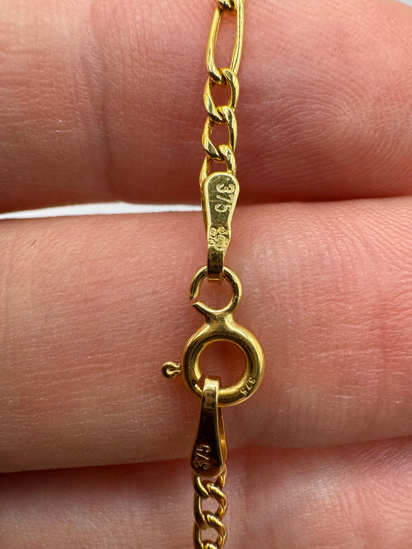 9ct gold bracelet 10