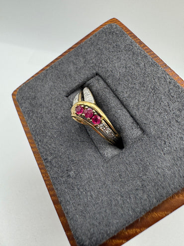 9ct gold ruby and diamond wishbone ring
