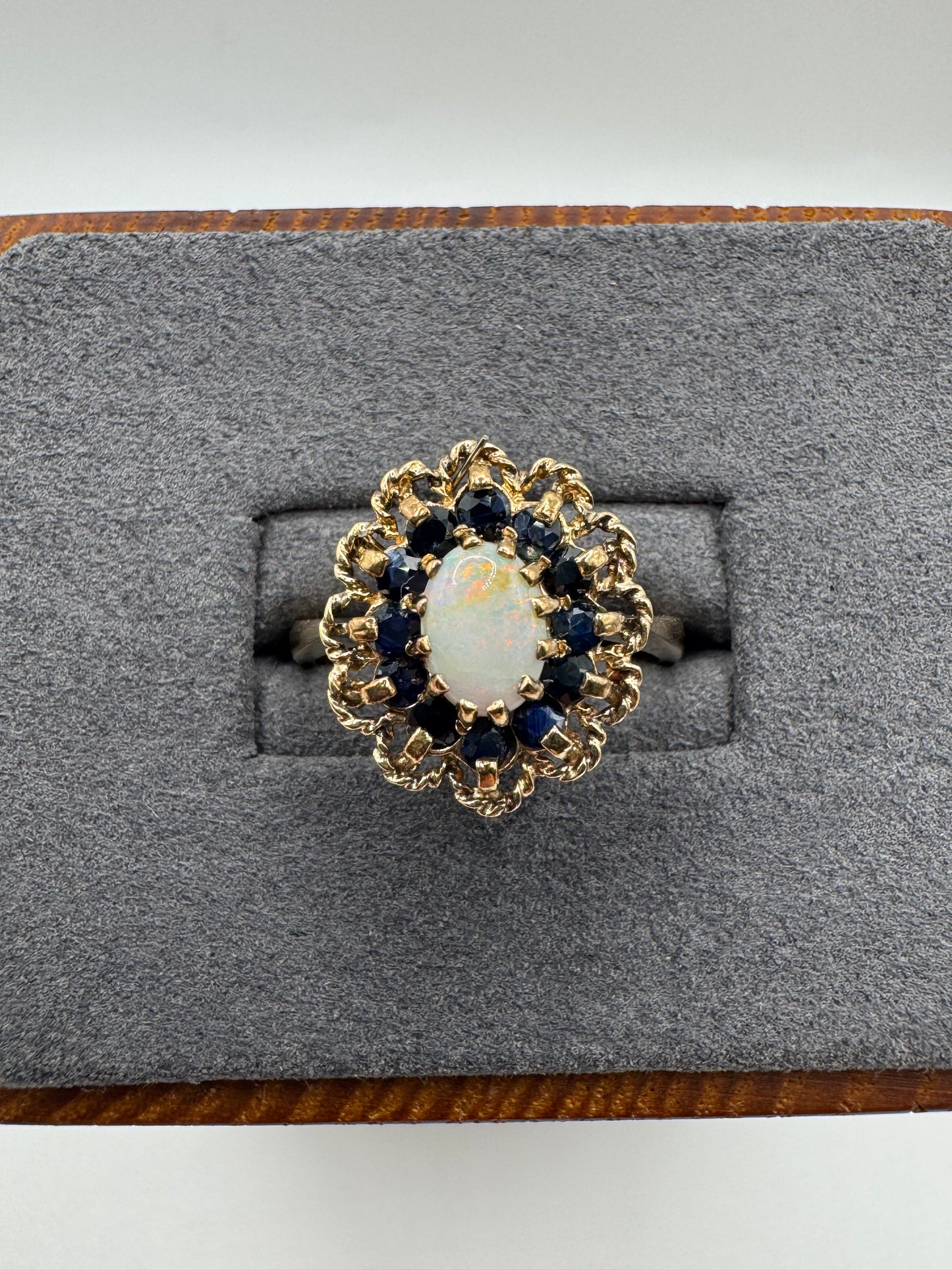 9ct gold opal and sapphire ring